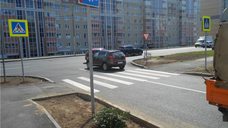 На улице Спиридона Михайлова появилось 3 новых пешеходных перехода